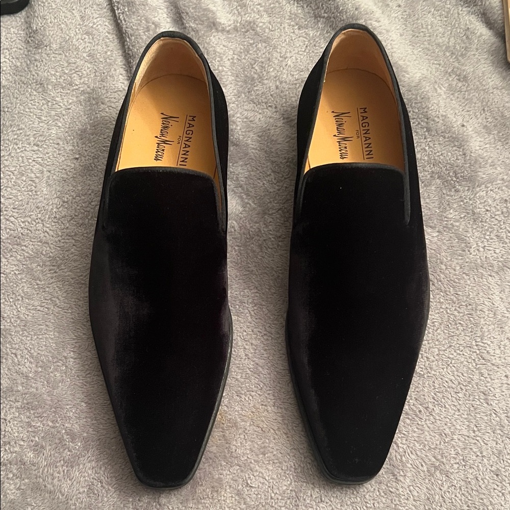 Magnanni Black Velvet Slip-On Loafers